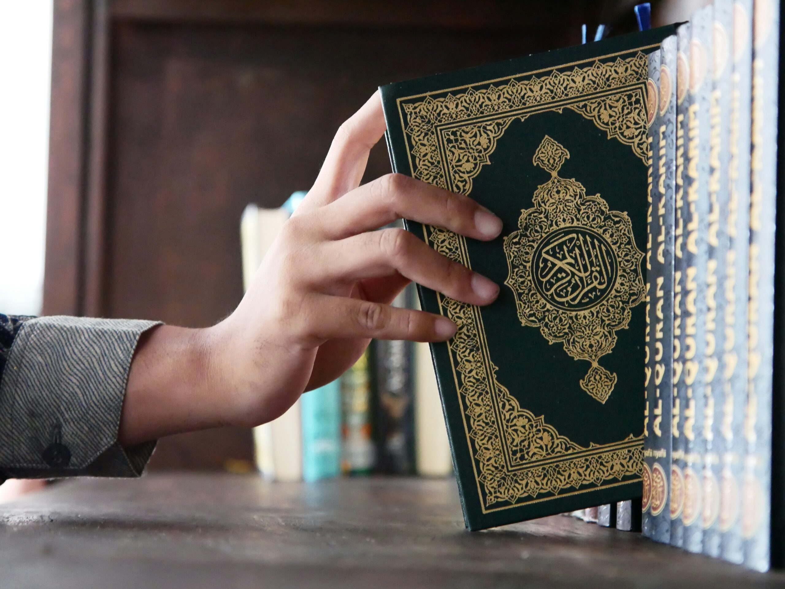 Buchempfehlungen für den Ramadan – inspirierende Lektüren für Erwachsene